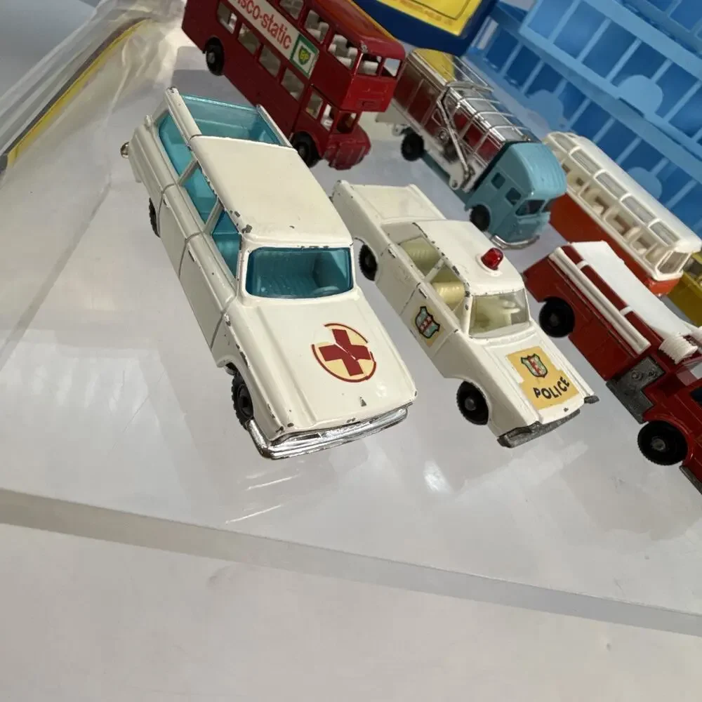 Matchbox Series Collector's Case with Assorted Vehicles 1960s vintage